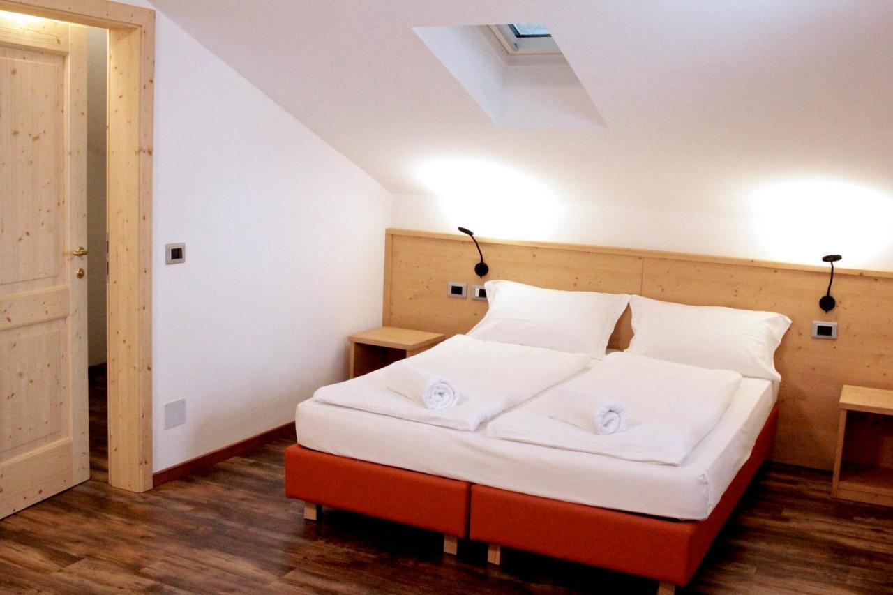 Ski Lodge Pampeago Tesero Kültér fotó