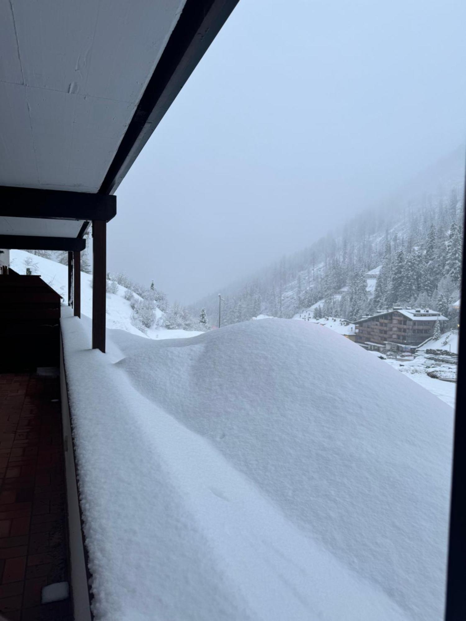 Ski Lodge Pampeago Tesero Kültér fotó