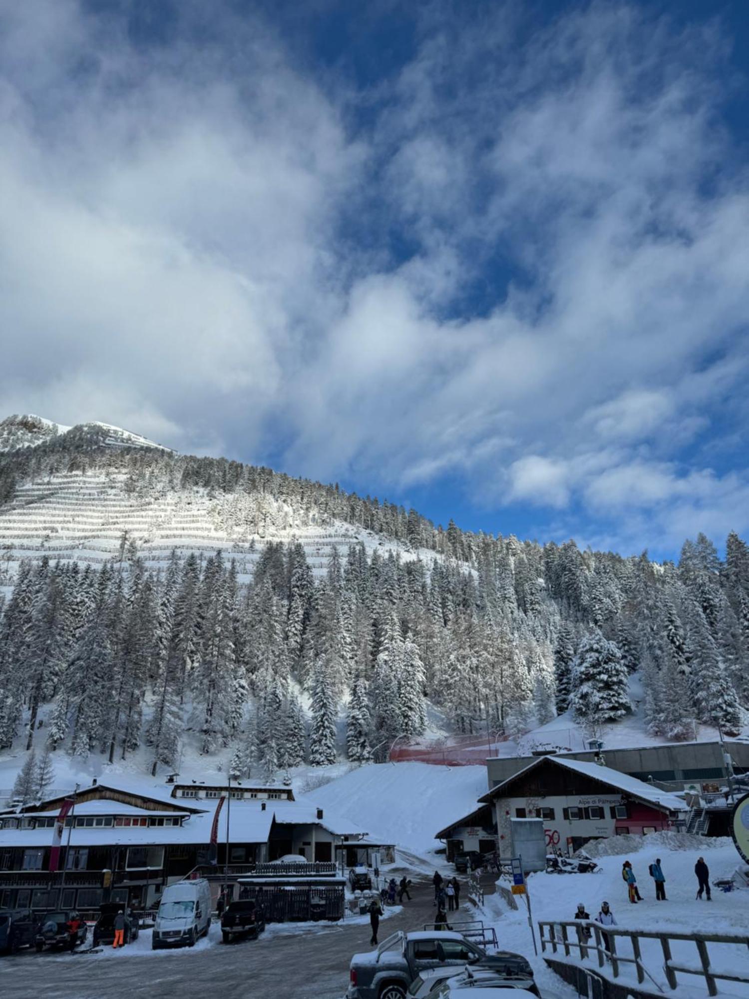 Ski Lodge Pampeago Tesero Kültér fotó