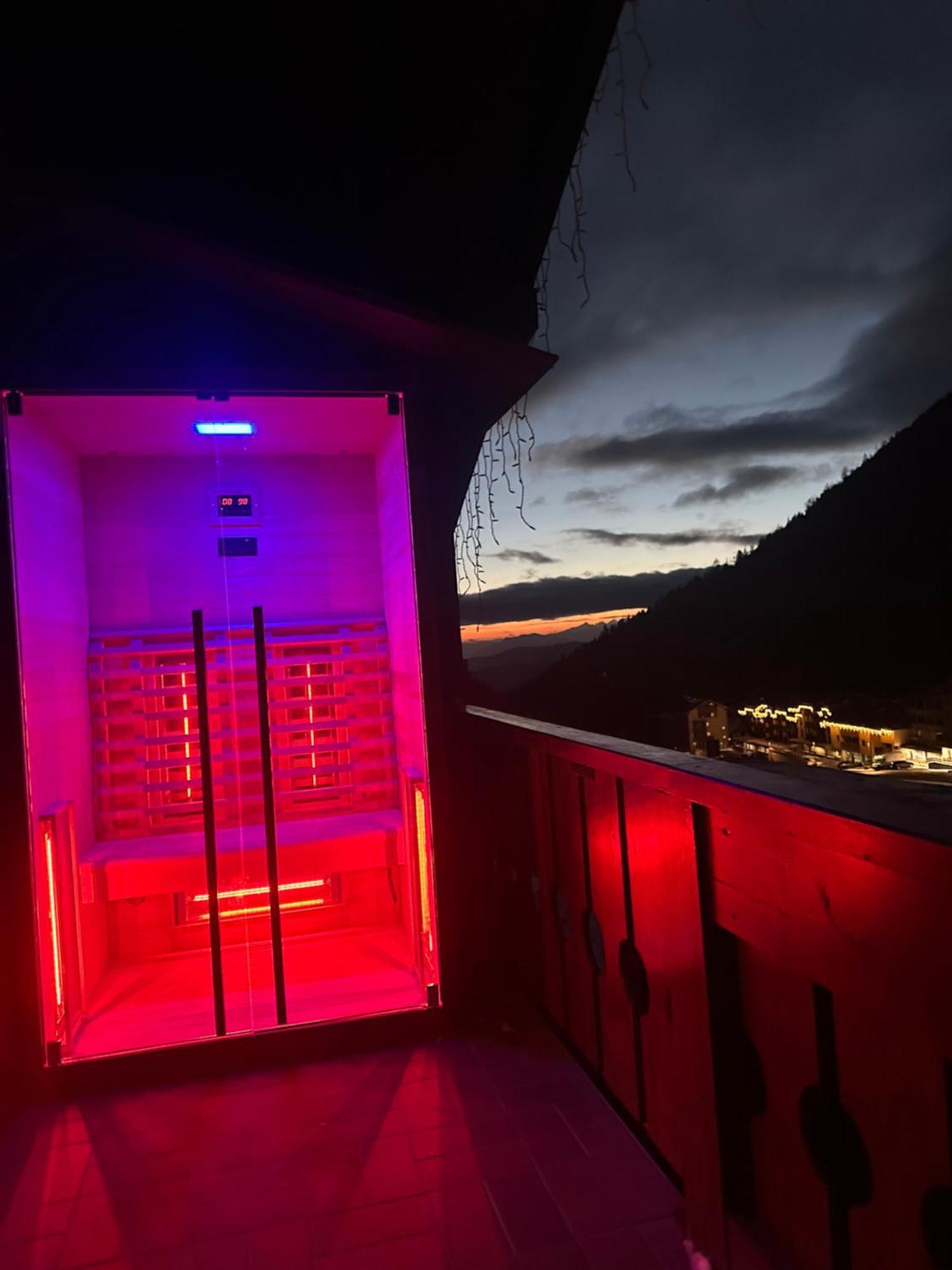 Ski Lodge Pampeago Tesero Kültér fotó