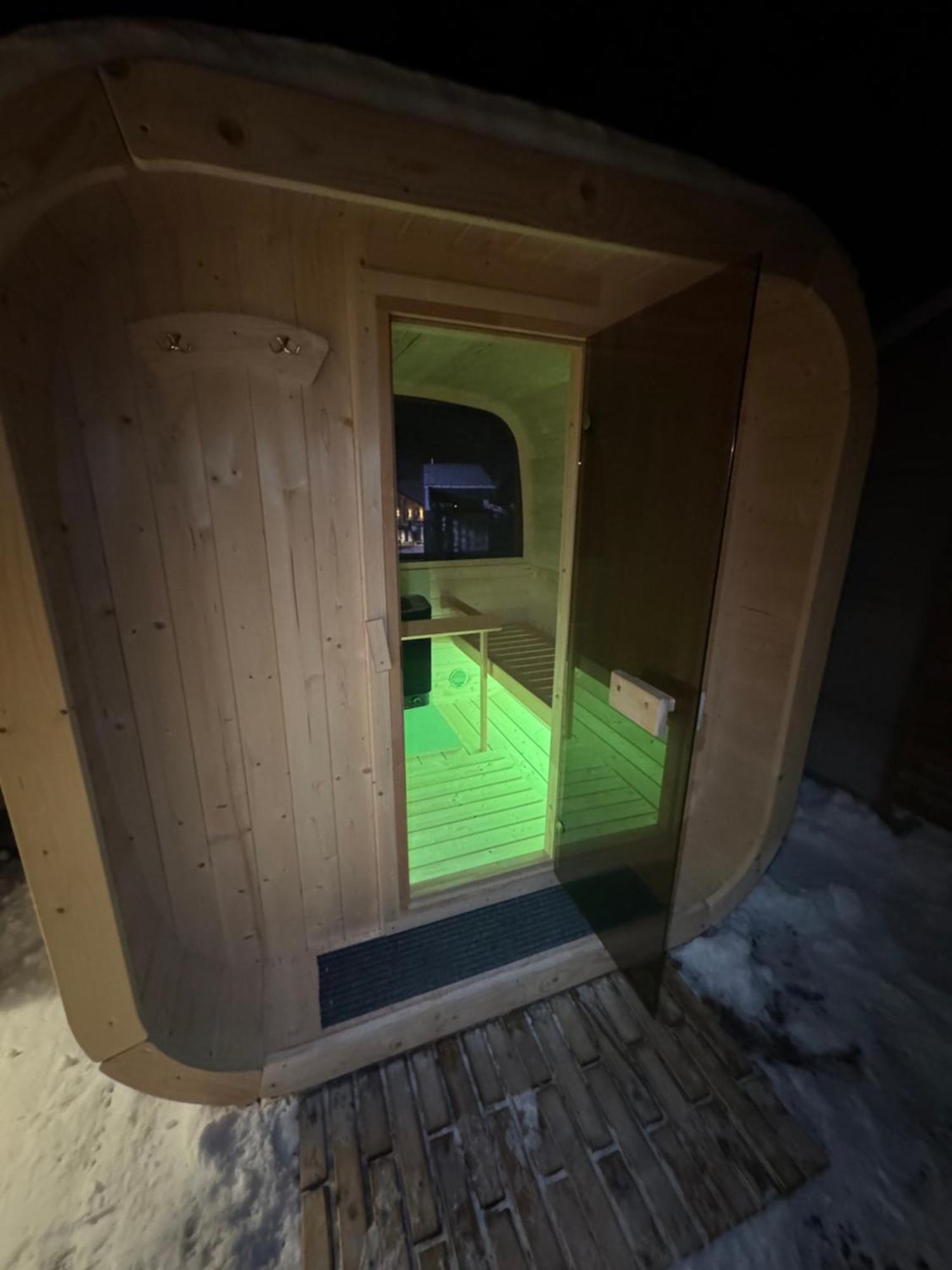 Ski Lodge Pampeago Tesero Kültér fotó